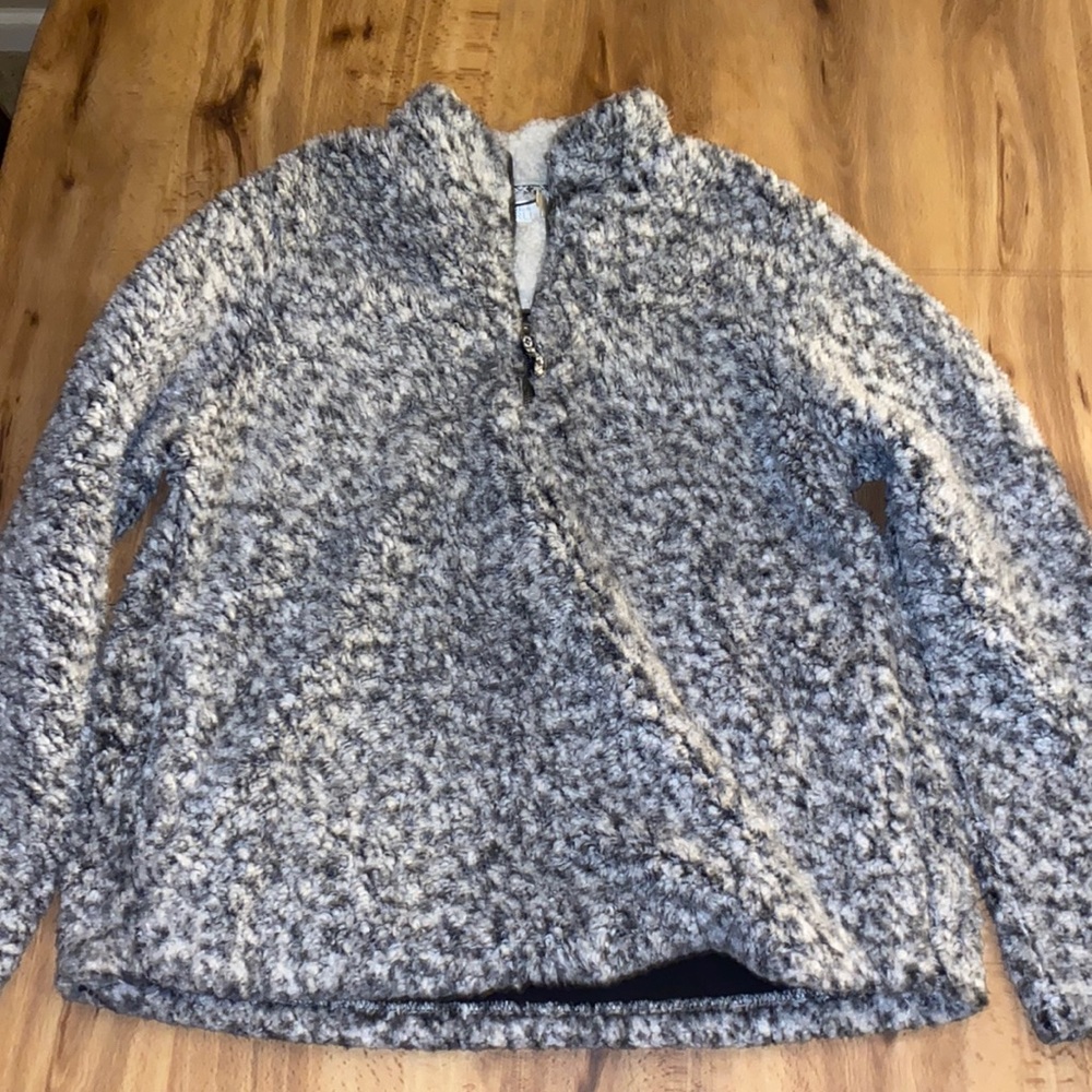 Sherpa half zip size large
